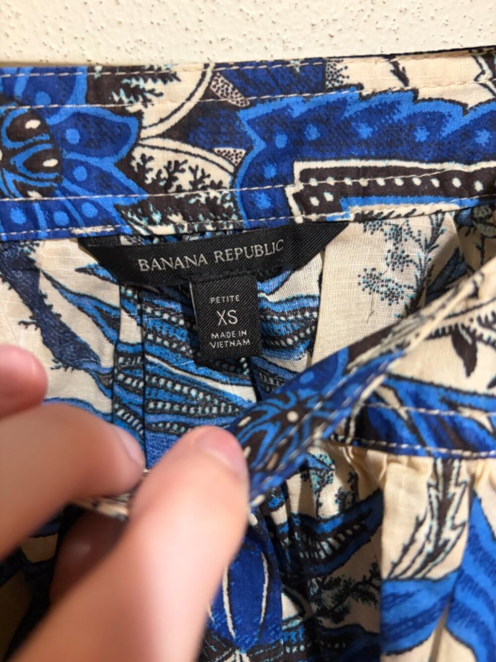 Banana Republic Petite Square-Neck Blouse Floral Tan Blue - Picture 4 of 9